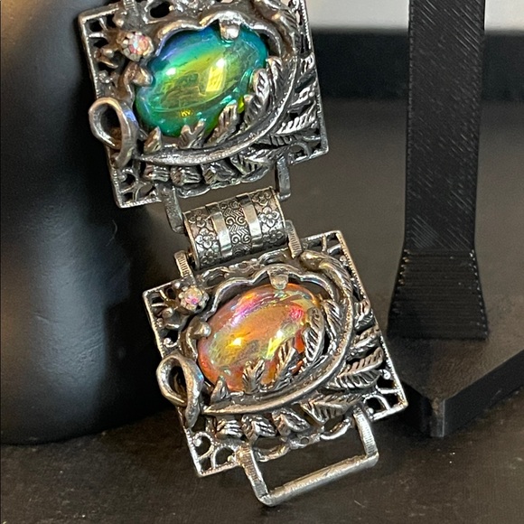 Vintage “Dragon’s Breath” Glass Cabochon Demi-Parure Bracelet & Earring Set - Picture 3 of 10